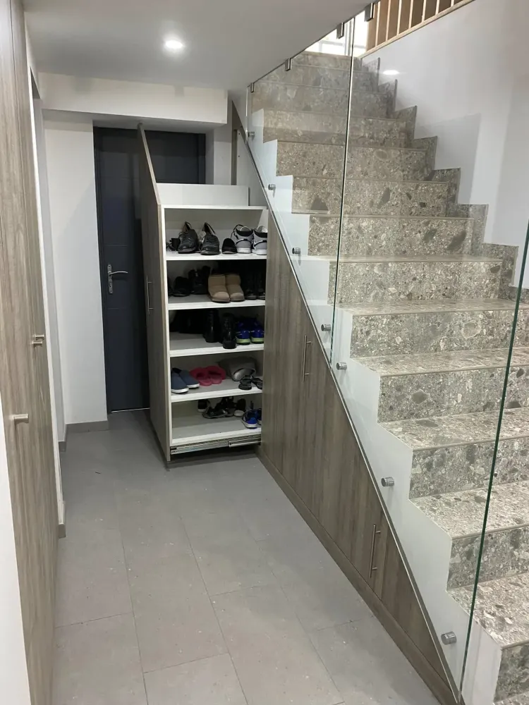 meuble sur mesure sous escalier